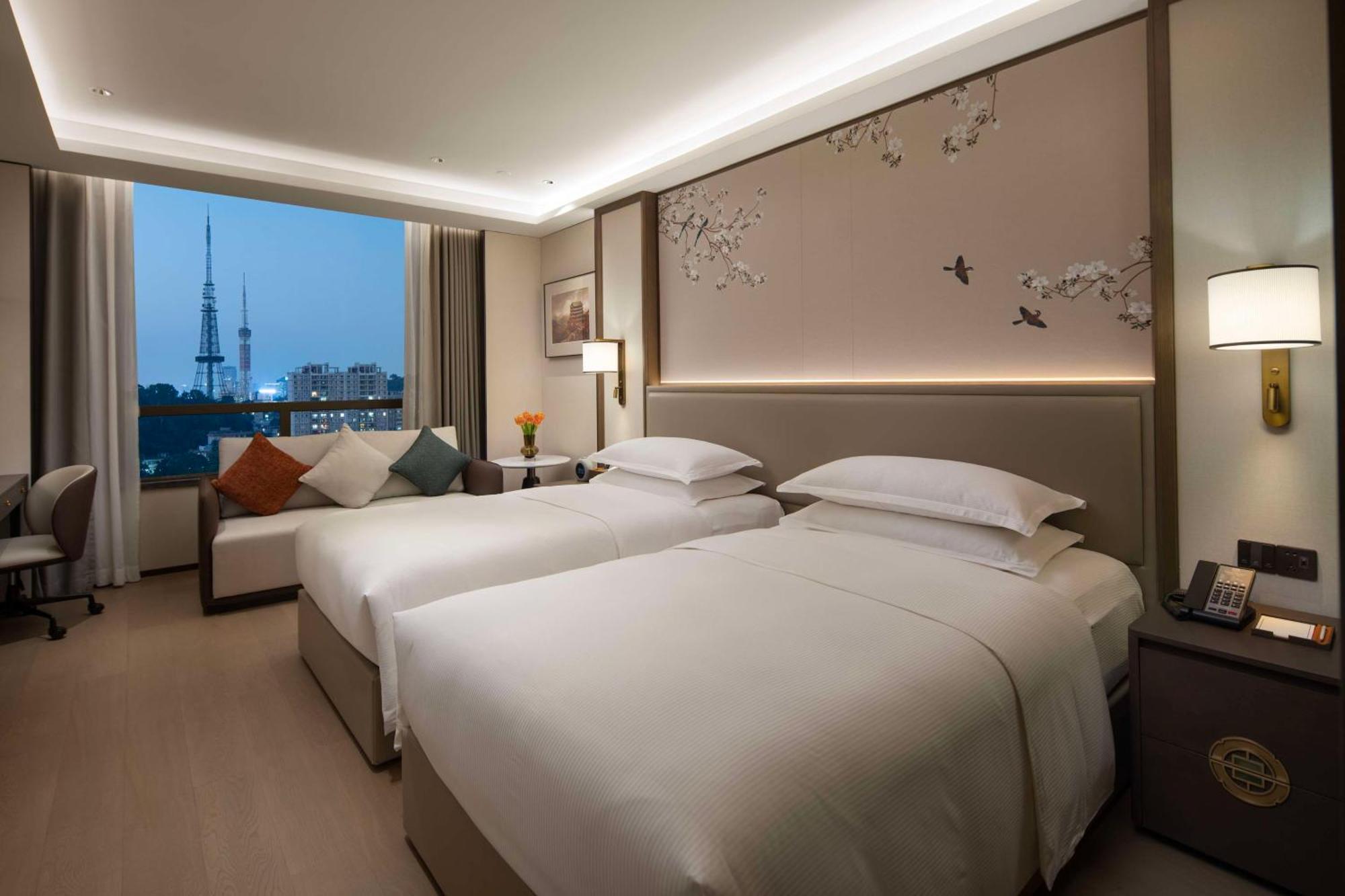 Yuexiu Hotel Guangzhou, Curio Collection By Hilton エクステリア 写真