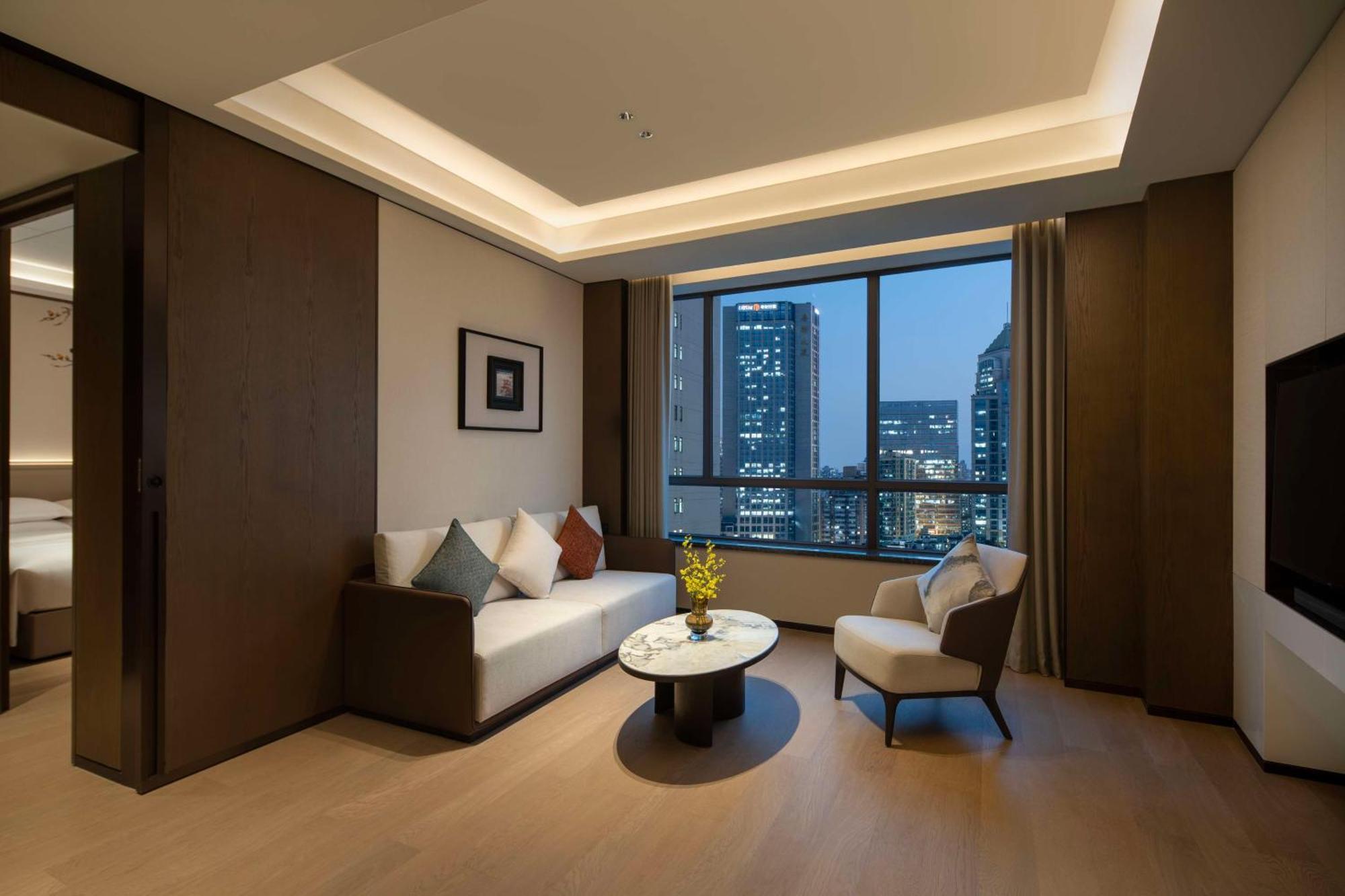 Yuexiu Hotel Guangzhou, Curio Collection By Hilton エクステリア 写真