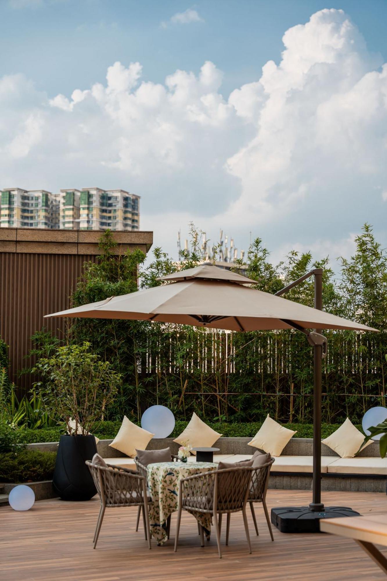 Yuexiu Hotel Guangzhou, Curio Collection By Hilton エクステリア 写真