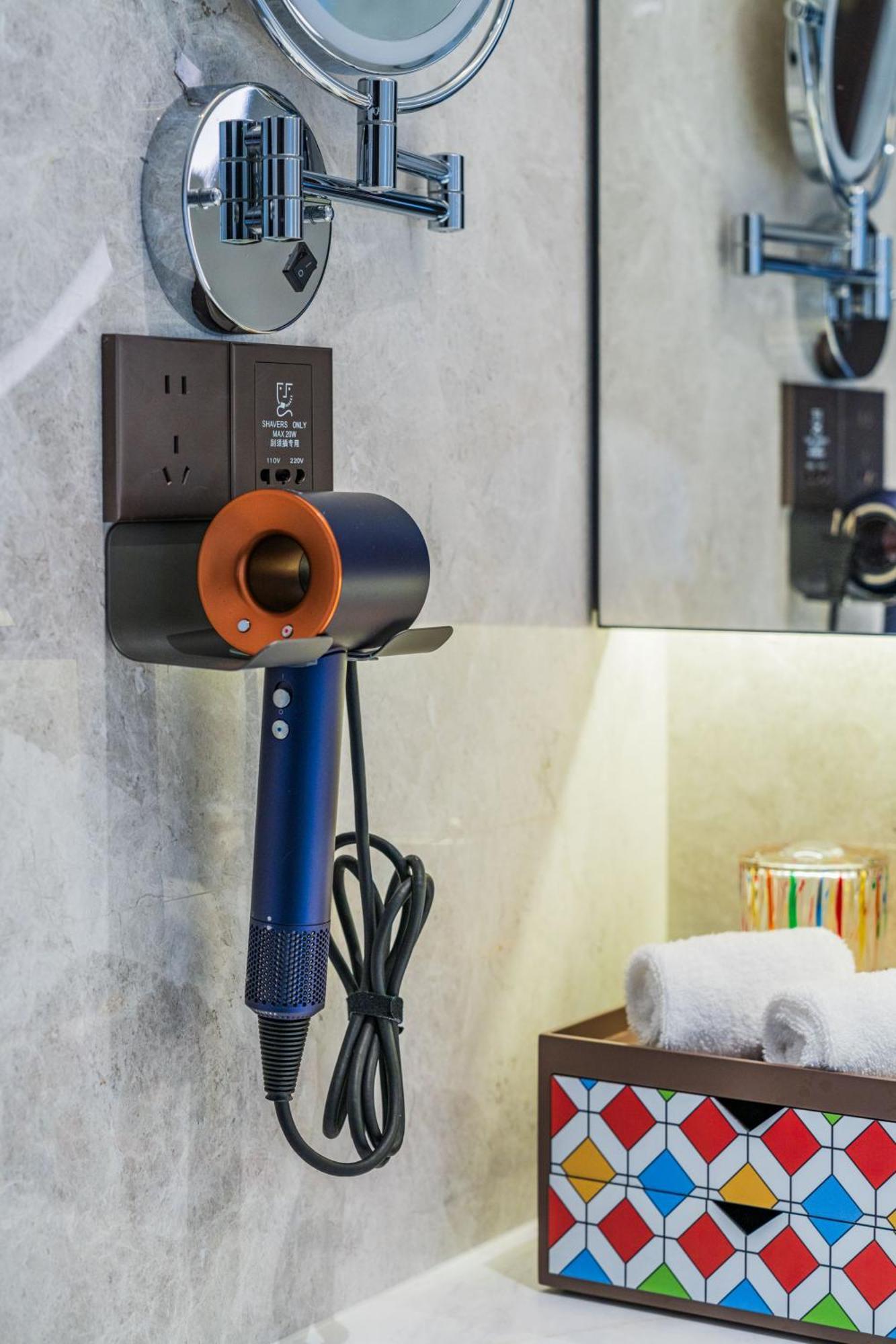 Yuexiu Hotel Guangzhou, Curio Collection By Hilton エクステリア 写真