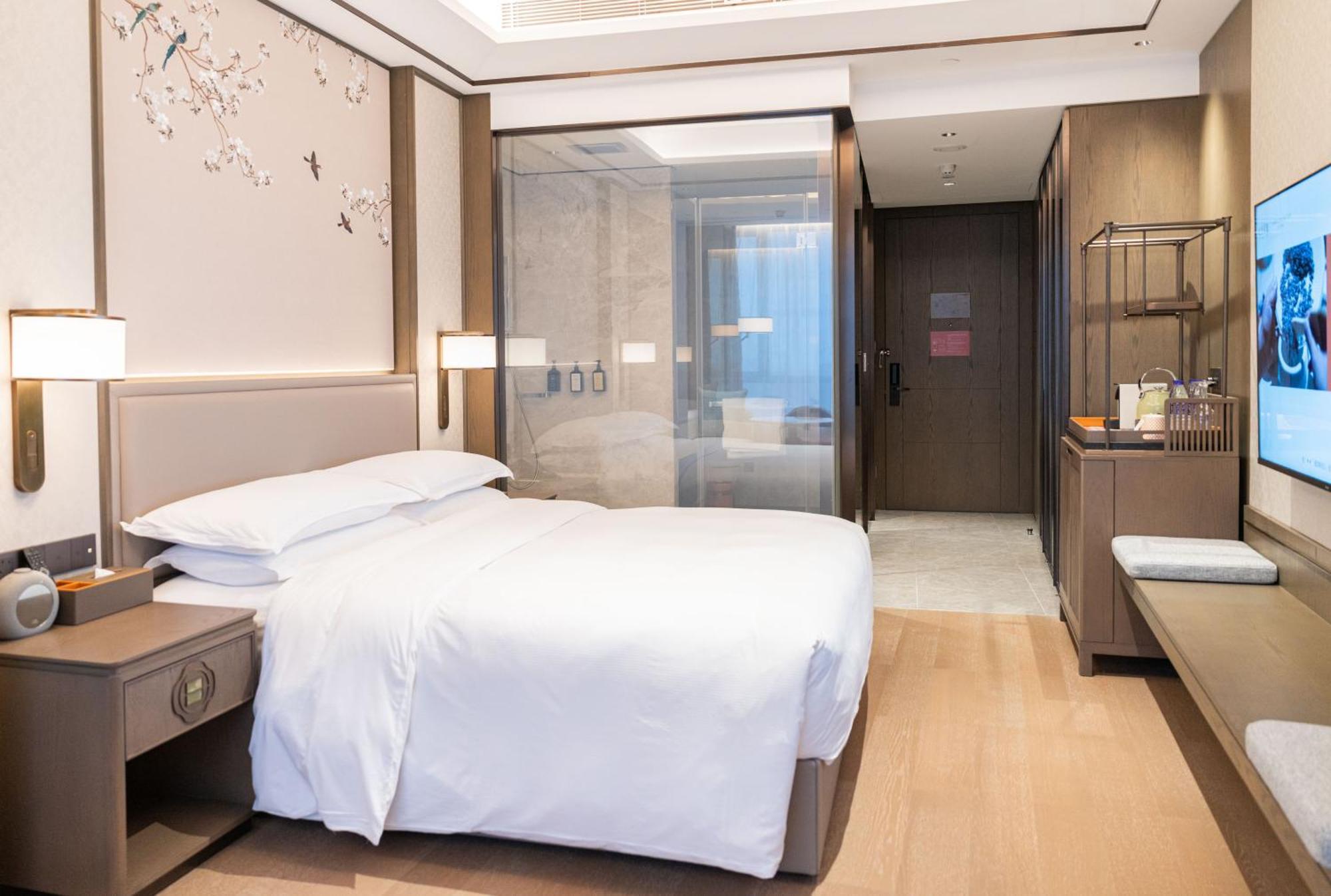 Yuexiu Hotel Guangzhou, Curio Collection By Hilton エクステリア 写真