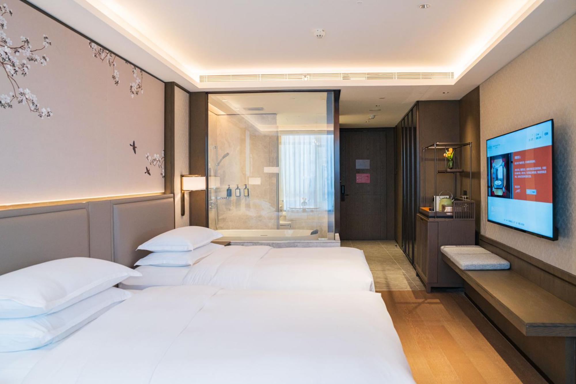 Yuexiu Hotel Guangzhou, Curio Collection By Hilton エクステリア 写真