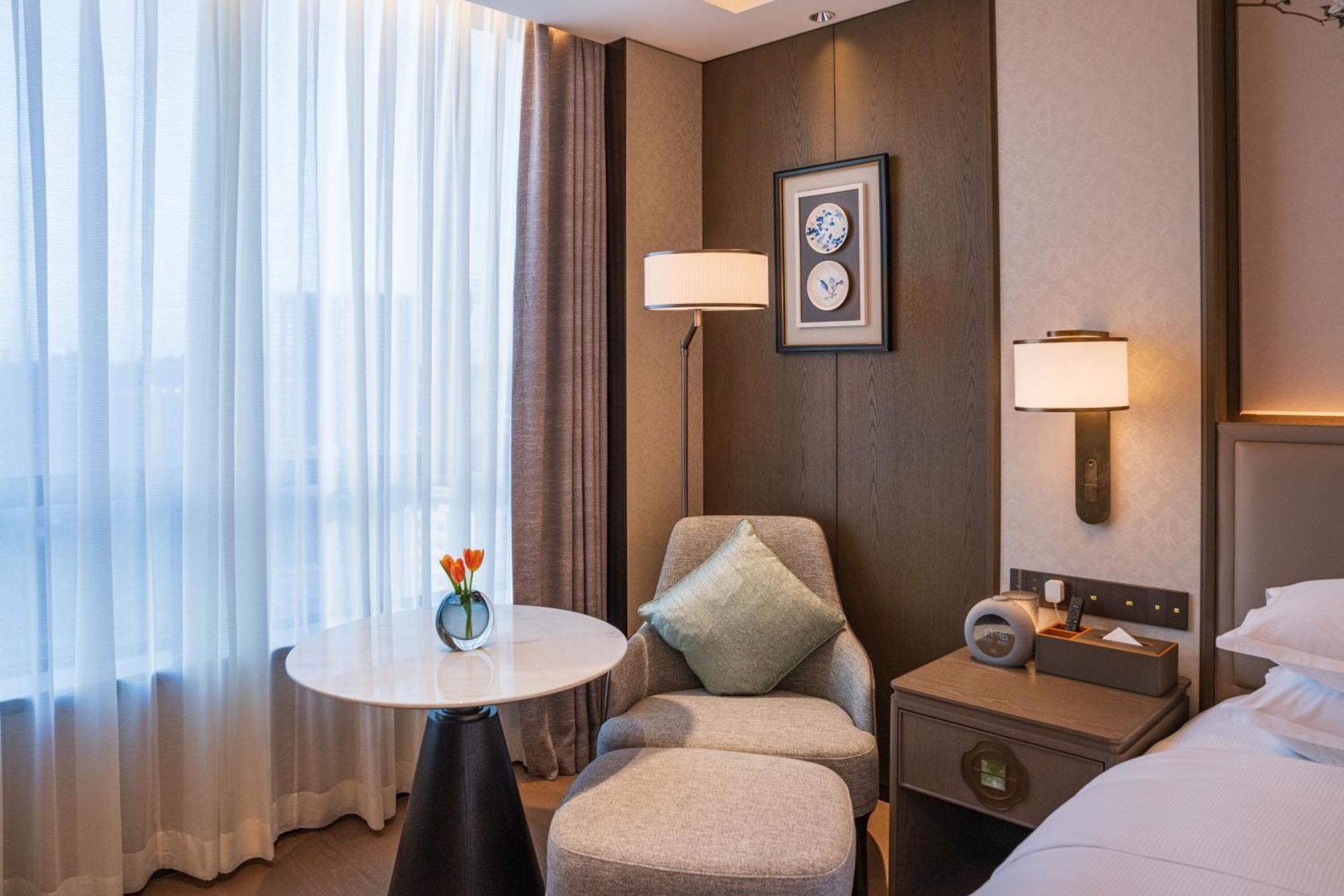 Yuexiu Hotel Guangzhou, Curio Collection By Hilton エクステリア 写真